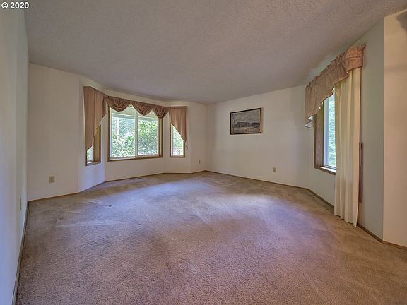 3rd image of 16011 NE 259th St