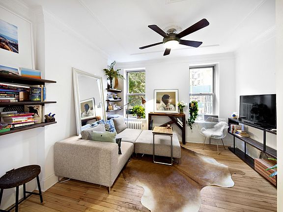 3rd image of 425 Lincoln Pl APT 2RT