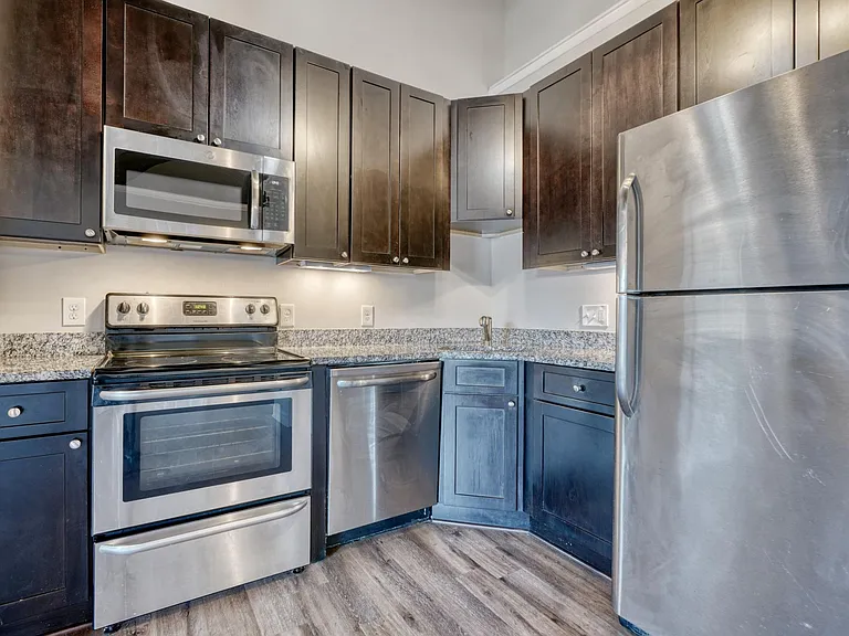 1728 Eastern Ave #12 — Photo 6