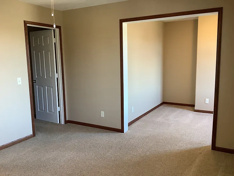 1619 E Military Ave — Photo 17