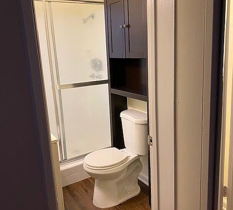 5th image of 936 N Orange Grove Ave #11
