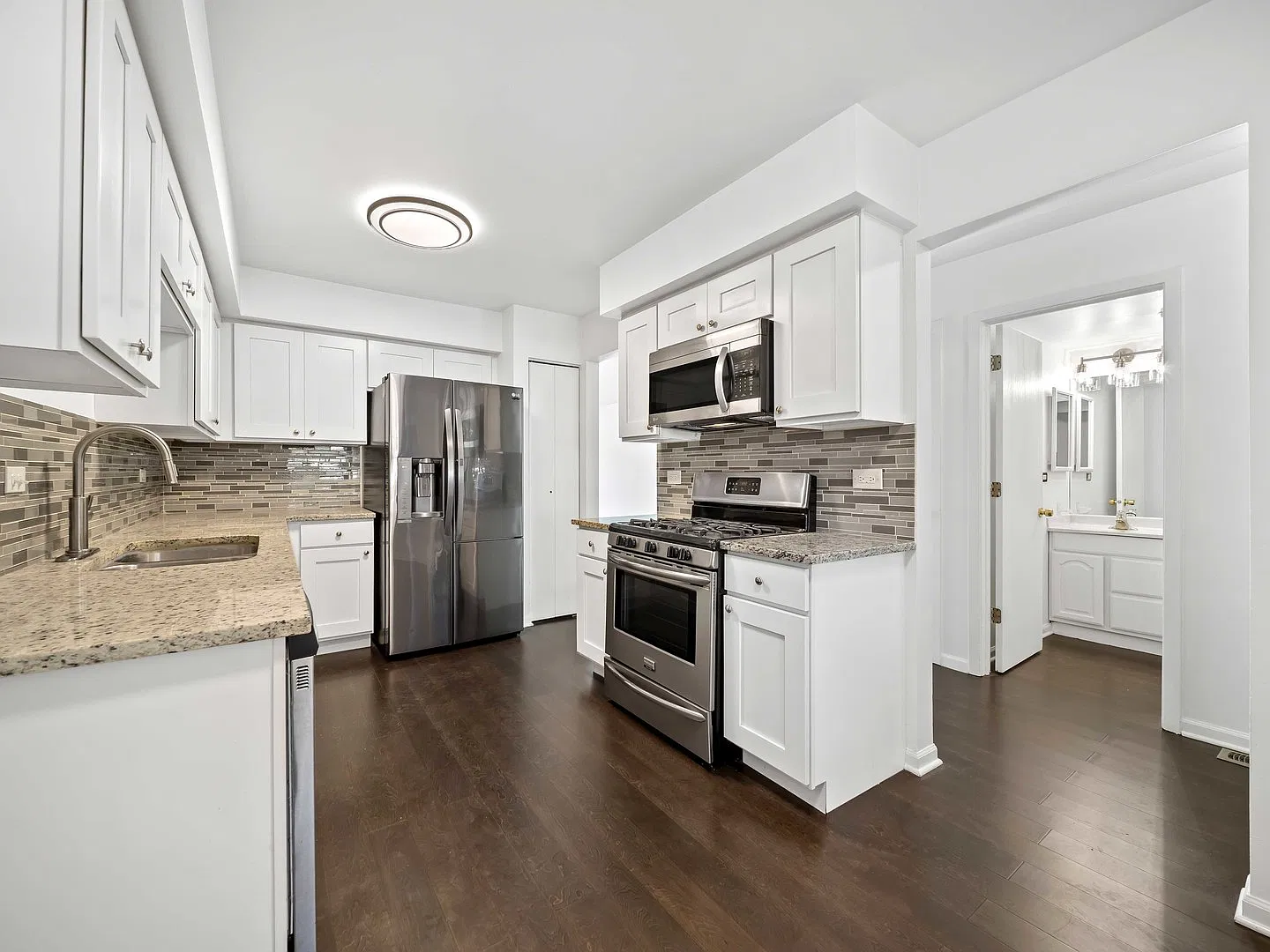 3 bed, 2.5 bath, 1458 sqft, $3,200 — Photo 3