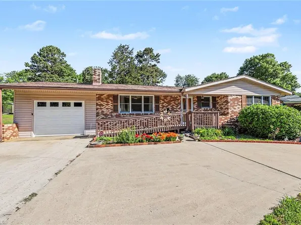 119 Lakeview Cir, Thomasville, NC 27360