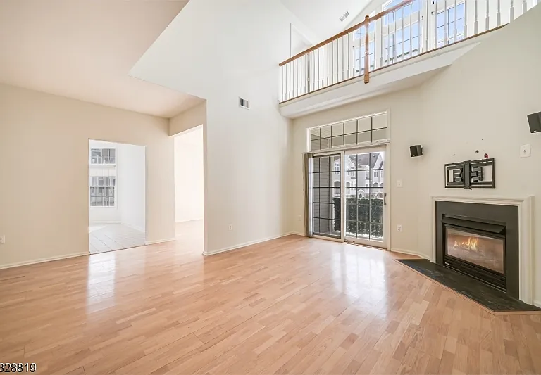 103 Crown Ct — Photo 7