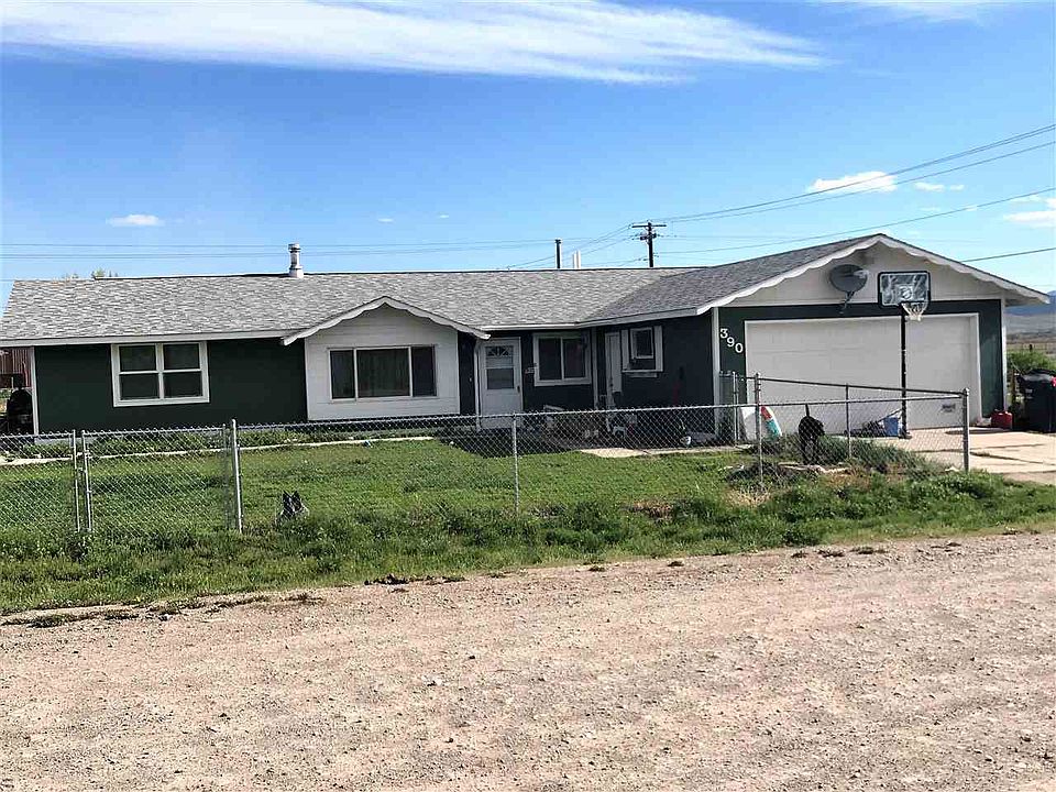 2nd image of 390 Jonathan Rd