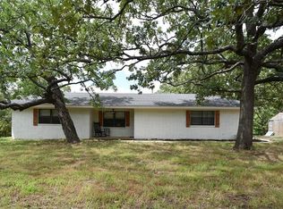 55794 Moccasin Trail Rd, Prague, OK 74864