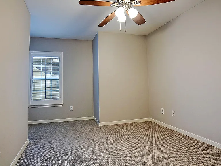 1408 W Webster St — Photo 28