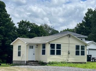 1074 Auburn St, Hannibal, NY 13074