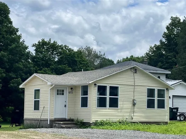 1074 Auburn St, Hannibal, NY 13074