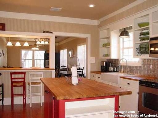 2nd image of 1021 BUERGER LN