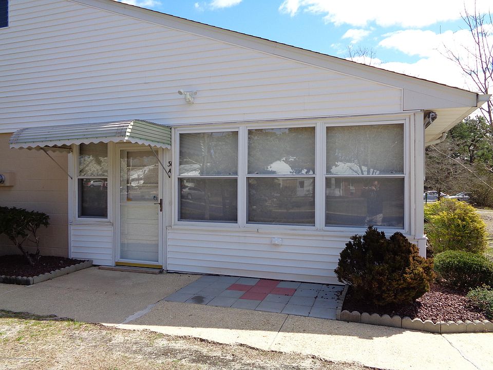 1st image of 31 Brooks Ct #A