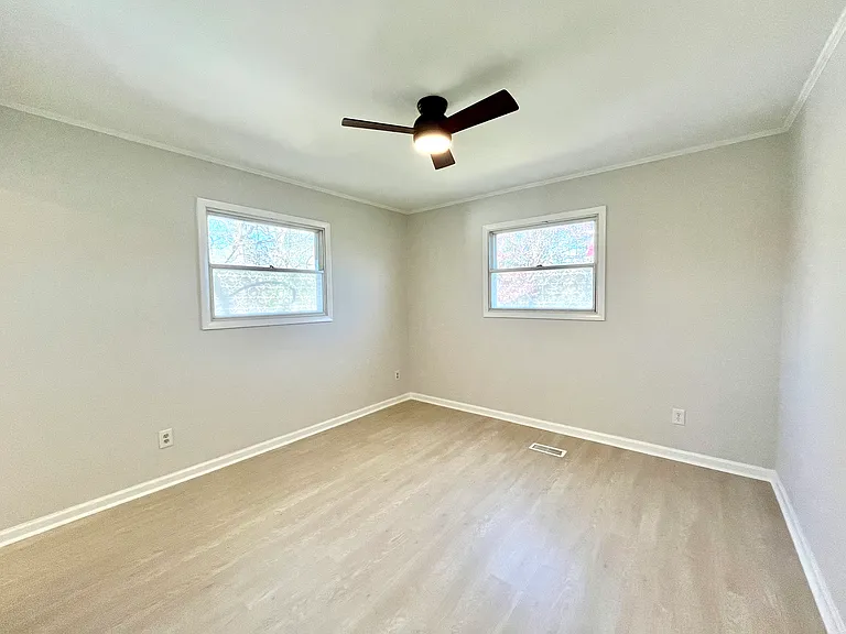 1727 Triangle Cir — Photo 29