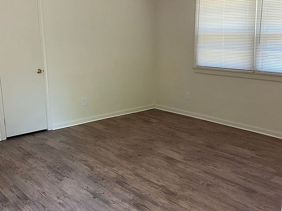 3rd image of 9551 Lakeside Dr #M
