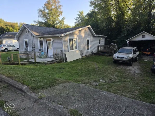 646 S 7th St, Cannelton, IN 47520