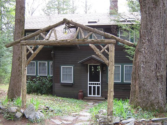 archway to front entry