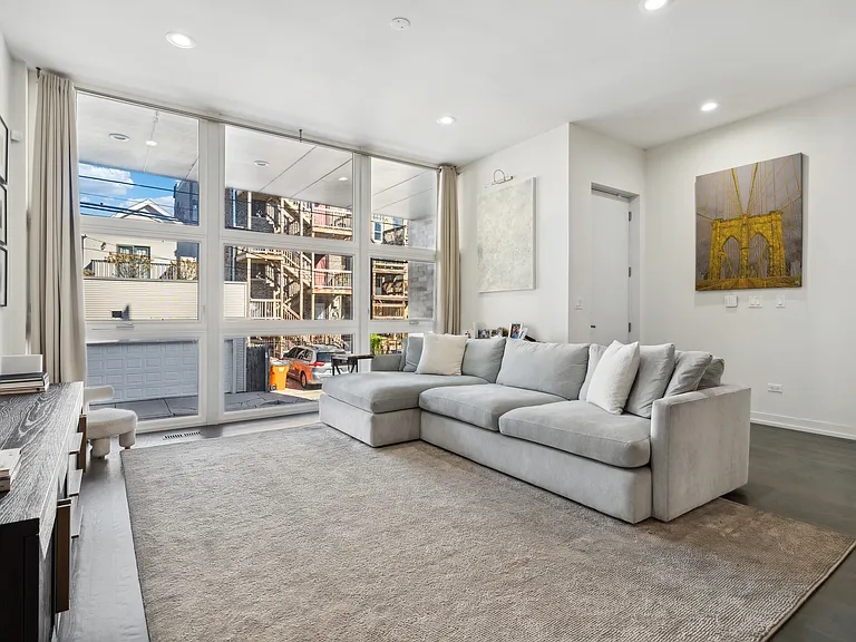 1339 W Ancona St — Photo 3