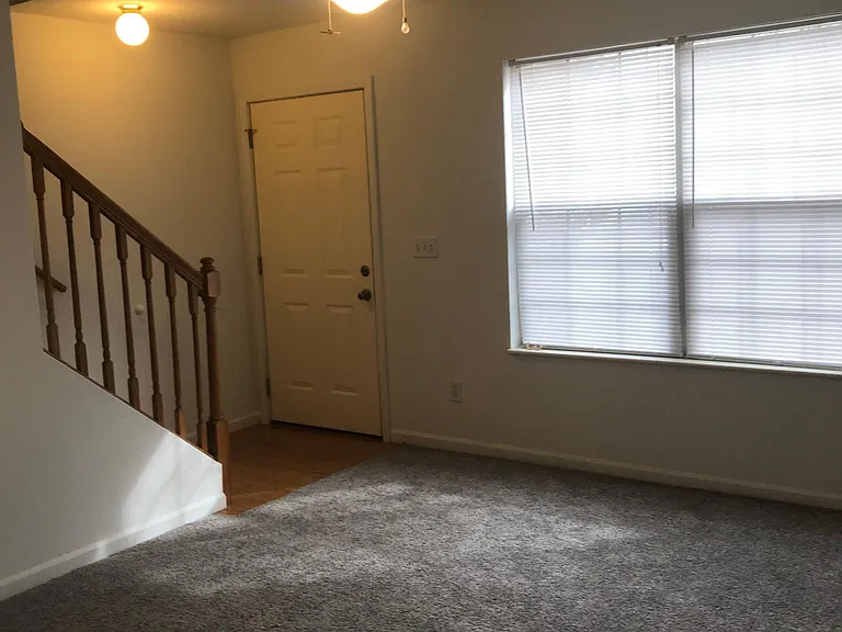 573 Ponderosa Ave — Photo 2