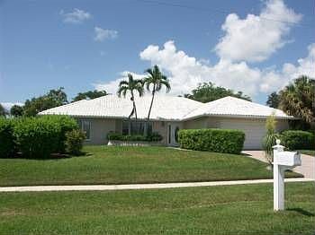 1st image of 608 Seagrape Dr