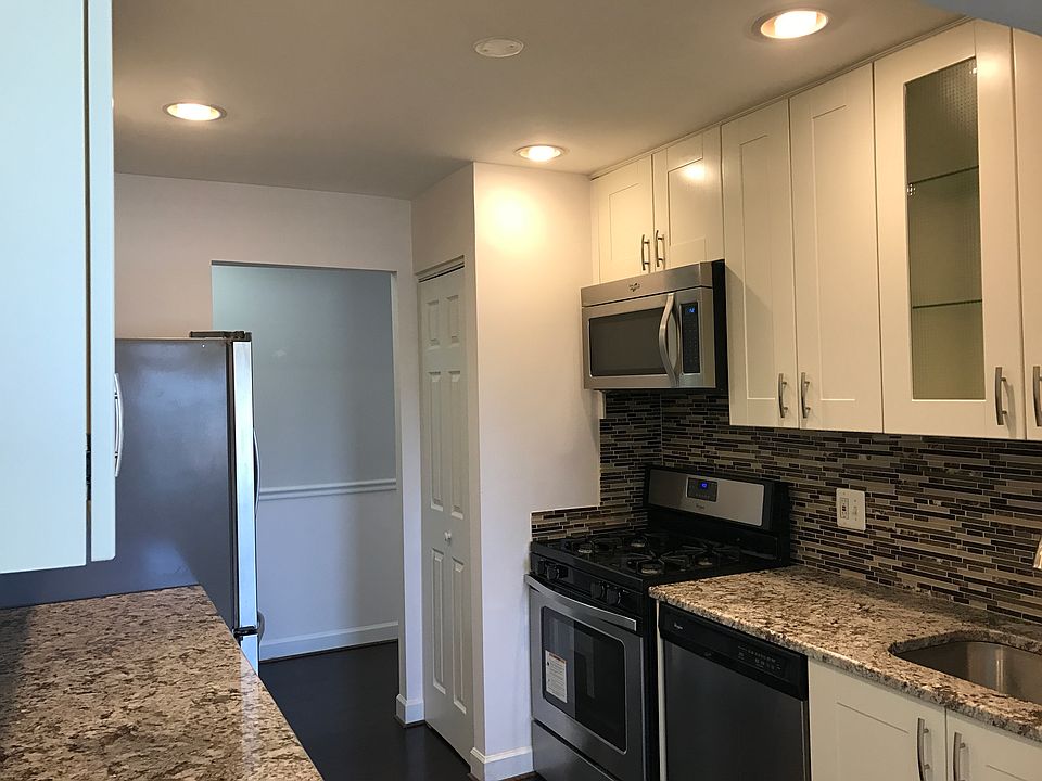 1st image of 1942 Kennedy Dr APT 202