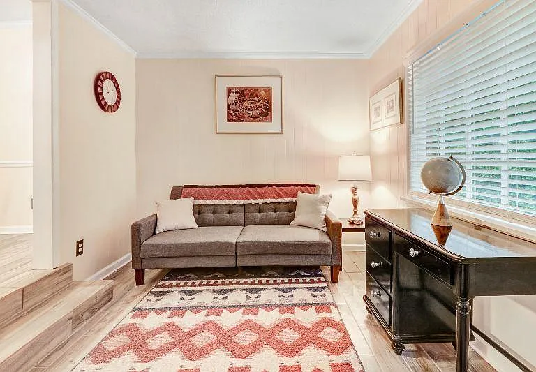 extra room/office