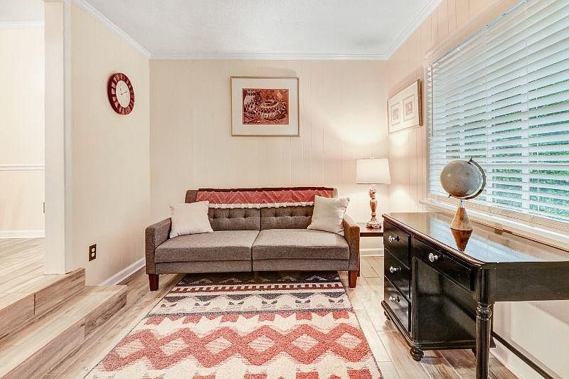 extra room/office