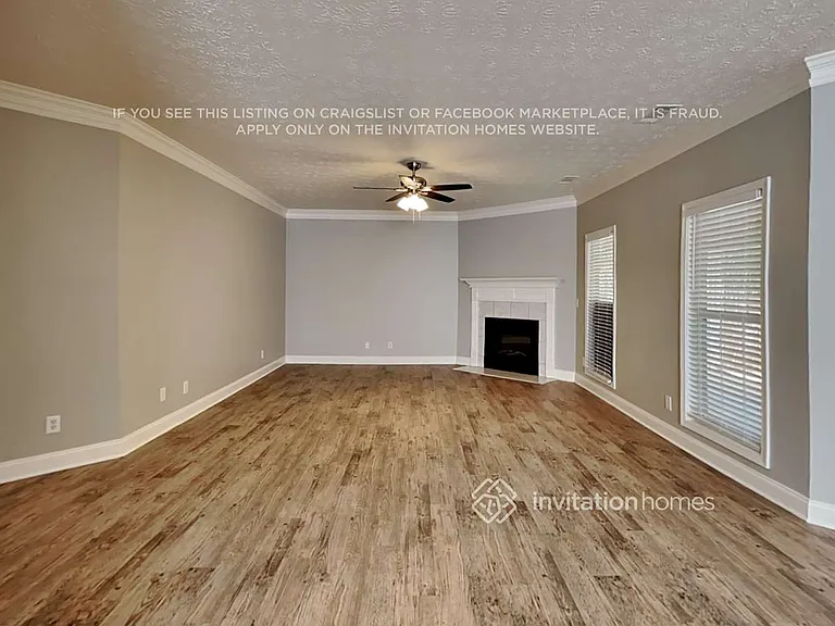 2015 Towne Park Dr — Photo 3