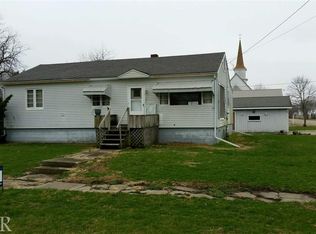 211 N 3rd St, Secor, IL 61771