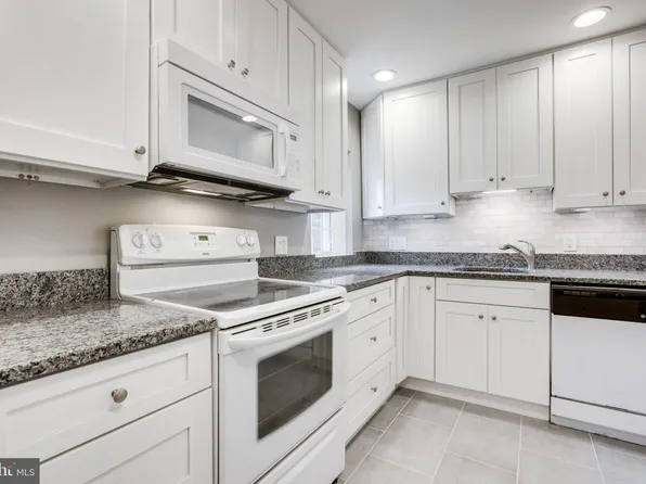 2983 S Columbus St APT A1, Arlington, VA 22206