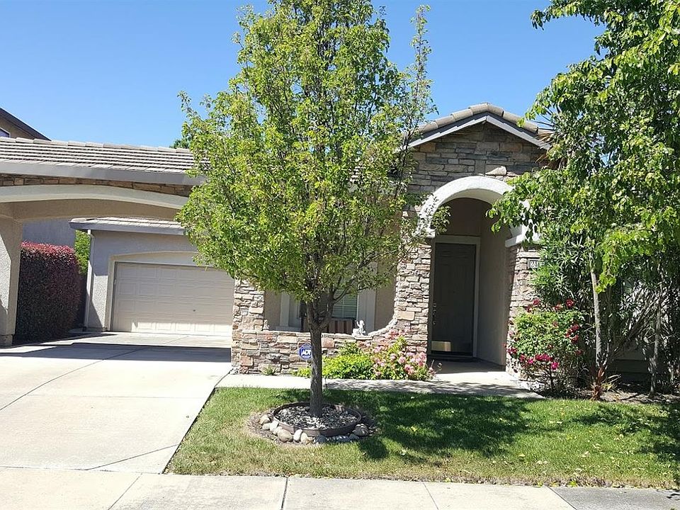 1st image of 2487 Krameria Ave