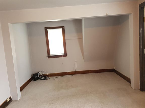 Bonus area in living room