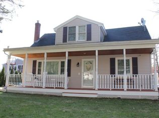 69 Laplume Ave, Lowell, MA 01854