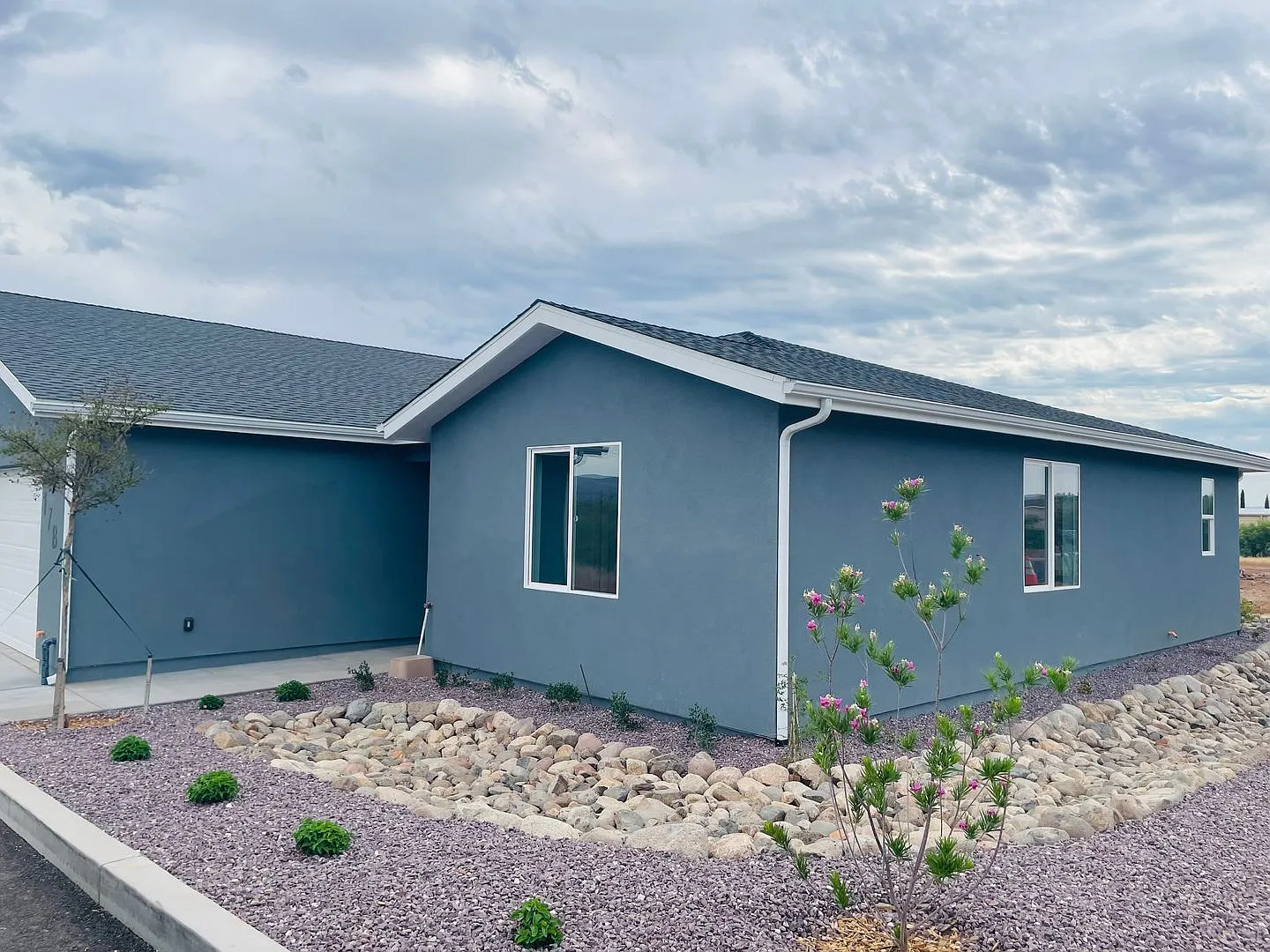 17 N. Alamos Drive Cottonwood One-Time Leasing — Photo 2