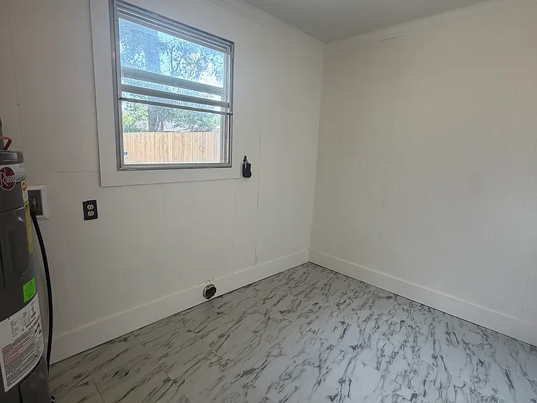 1860 E Hatton St — Photo 27