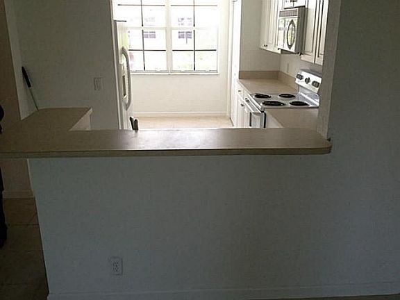 3rd image of 1730 NE 6th St #1730