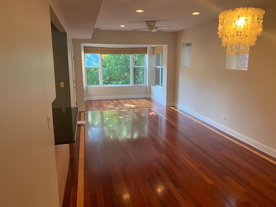 1st image of 4415 N Rockwell St APT 2F