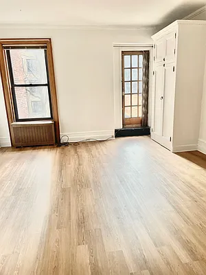 Rented by CLB Realty | media 4