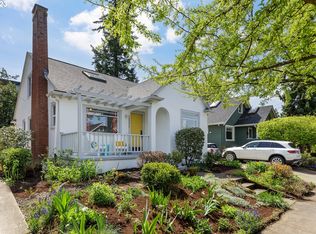 3256 SE Caruthers St, Portland, OR 97214
