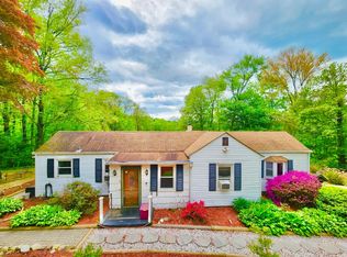 35 Agor Ln, Mahopac, NY 10541