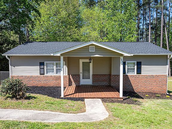 4th image of 106 Hughes Dr