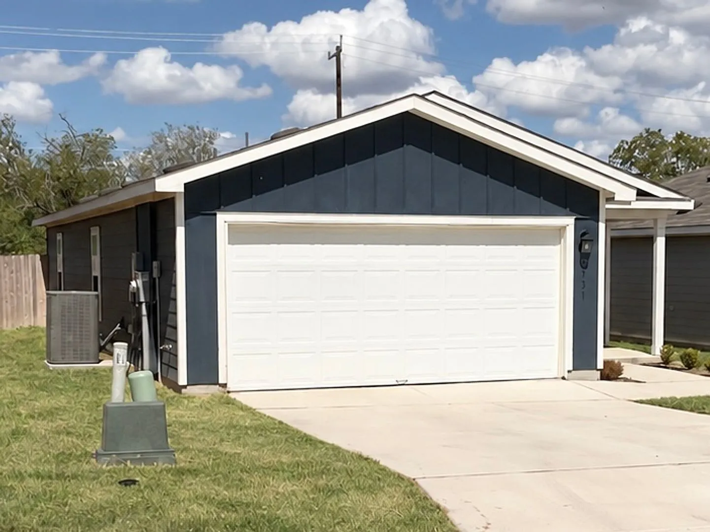Like-New | 3 bed/2 bath | 1-story | Great quiet location | Washer/Dryer Included! — Photo 2