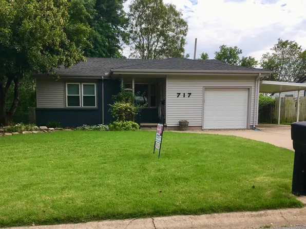 717 W 4th St, Haysville, KS 67060