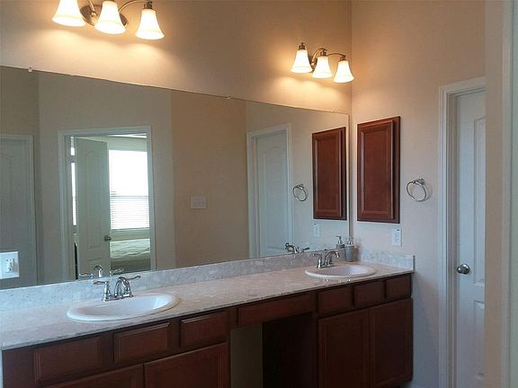 5th image of 8907 Hummingbird Glen Ct