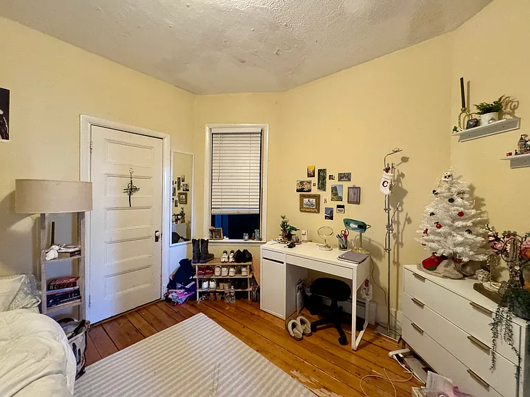 1516 Tremont St #3 — Photo 9