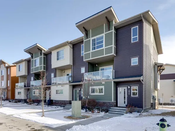 296 W Harvest Hills Way NE, Calgary, AB T3K 2P3