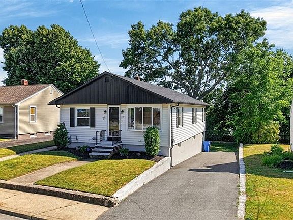 2nd image of 44 Cliff Ave