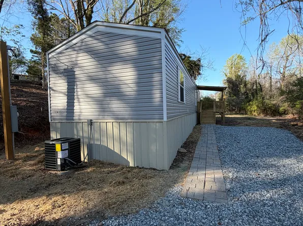 2551 Dana Dr, Gainesville, GA 30507