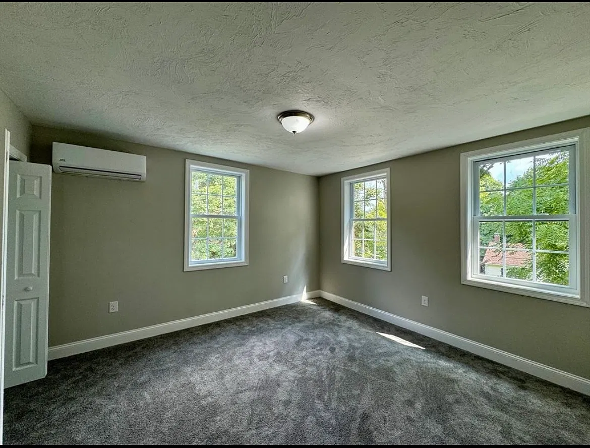 3 bed, 2.5 bath, $2,700 — Photo 4