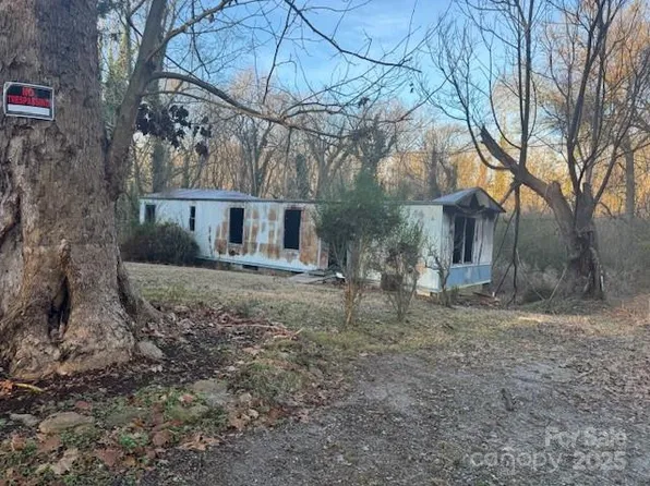 142 Phifer Line, Spartanburg, SC 29307