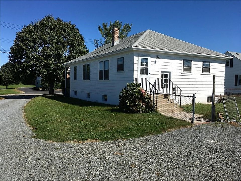 255 Oliphant Ln Middletown RI Zillow