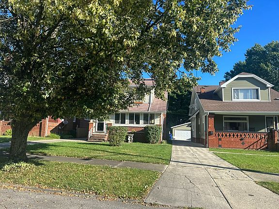 2nd image of 9627 Rosewood Ave